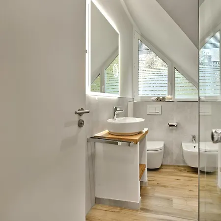Penthouse Cassiopeia By Aa Homes In Out