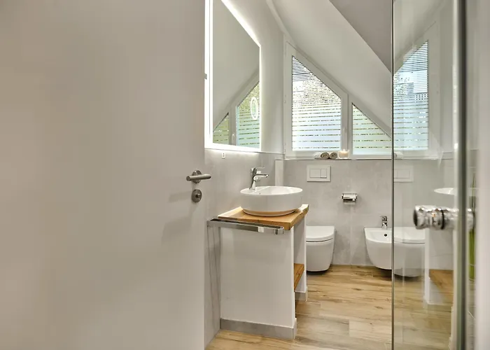 Penthouse Cassiopeia By Aa Homes In Out